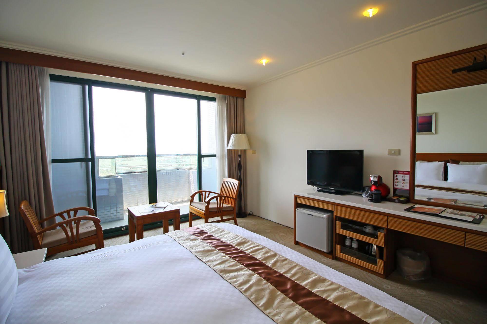 Yaling Hotel Magong Exterior foto